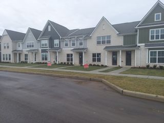 5061 Greentree Dr, Smyrna, TN 37167