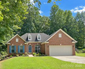 8904 Hadco Lane, Matthews, NC 28105