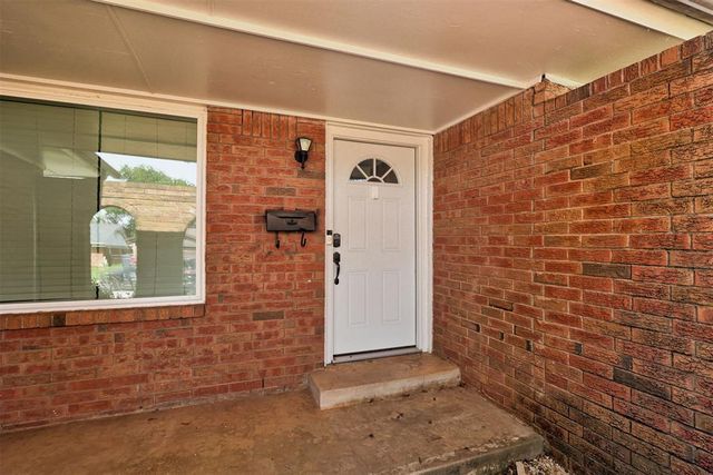 10904 N Blackwelder Avenue, Oklahoma City, OK 73120