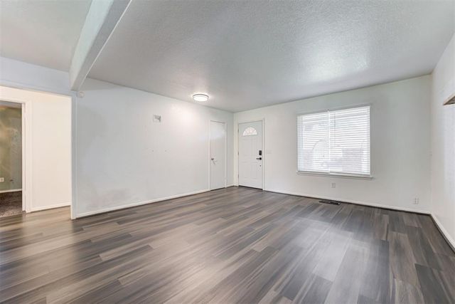 10904 N Blackwelder Avenue, Oklahoma City, OK 73120