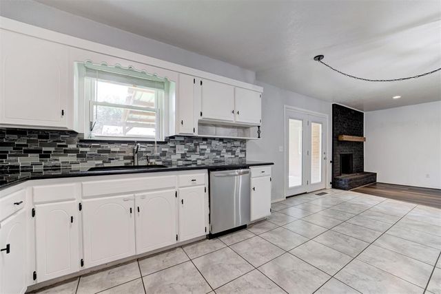 10904 N Blackwelder Avenue, Oklahoma City, OK 73120