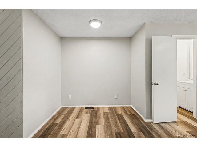 6708 S Holland Way, Littleton, CO 80128