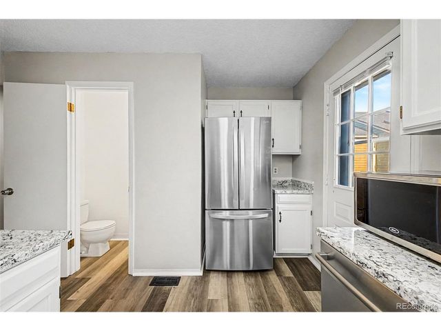 6708 S Holland Way, Littleton, CO 80128