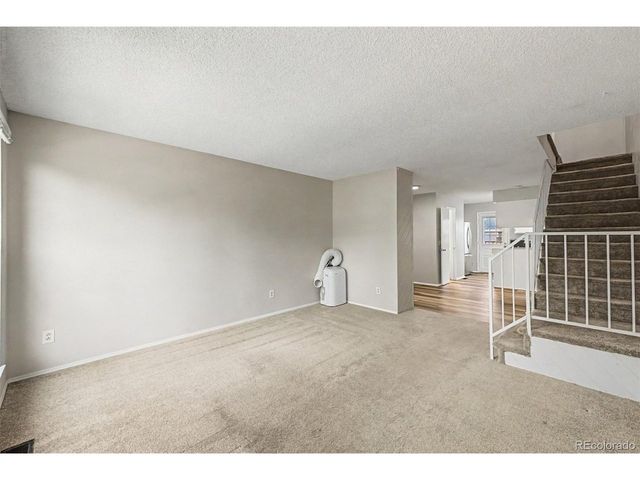 6708 S Holland Way, Littleton, CO 80128