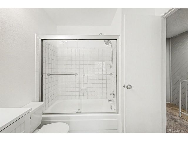 6708 S Holland Way, Littleton, CO 80128