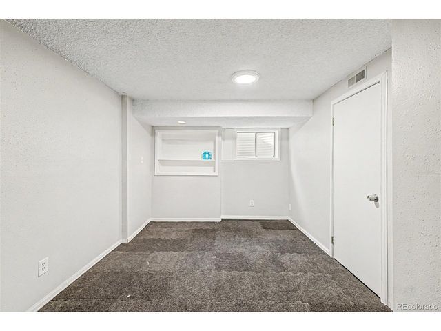 6708 S Holland Way, Littleton, CO 80128