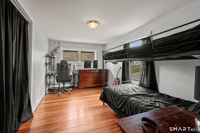 23 Maple Street, Middlefield, CT 06481