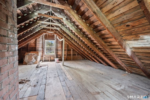 23 Maple Street, Middlefield, CT 06481