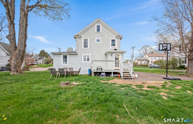 23 Maple Street, Middlefield, CT 06481