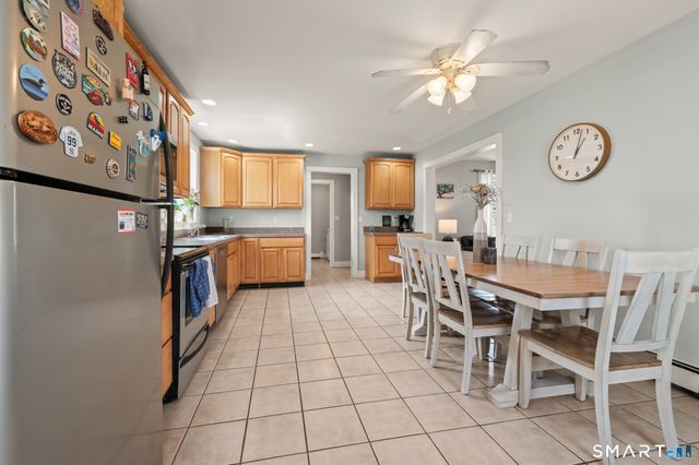 23 Maple Street, Middlefield, CT 06481