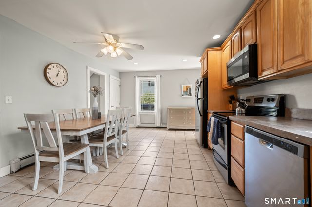 23 Maple Street, Middlefield, CT 06481