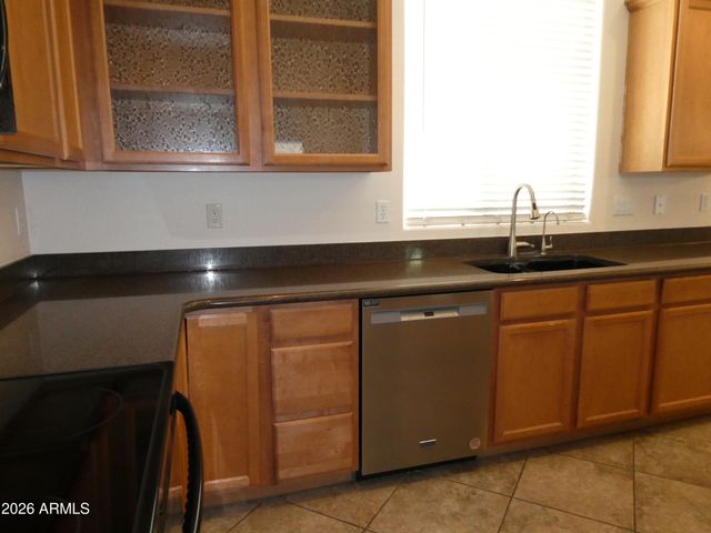 9184 W MEADOW Drive, Peoria, AZ 85382