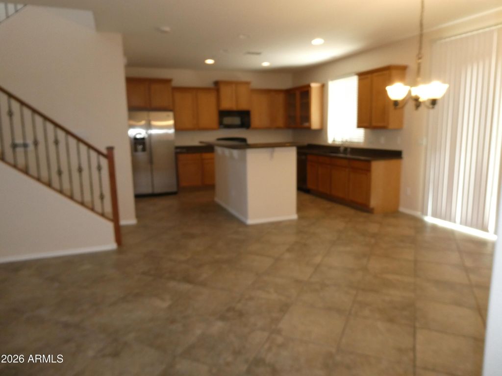 9184 W MEADOW Drive, Peoria, AZ 85382