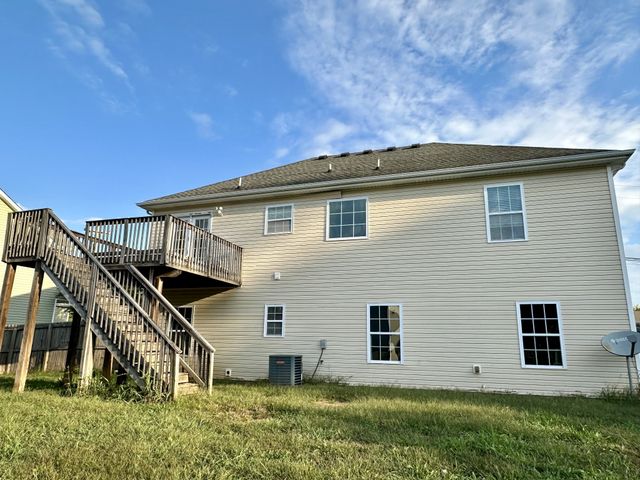 1348 Francesca Dr, Clarksville, TN 37042