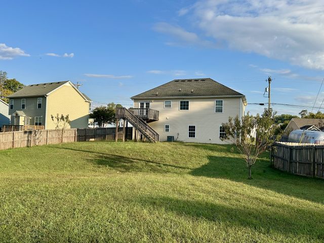 1348 Francesca Dr, Clarksville, TN 37042