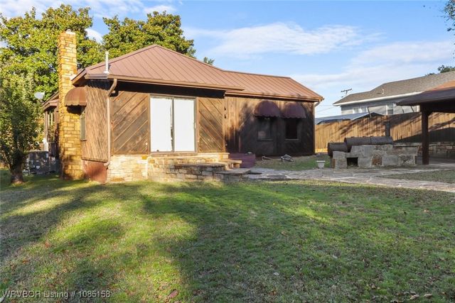 315 College Avenue, Poteau, OK 74953