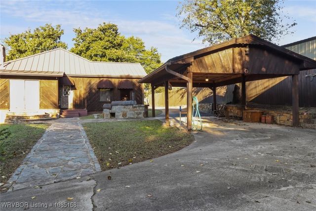 315 College Avenue, Poteau, OK 74953