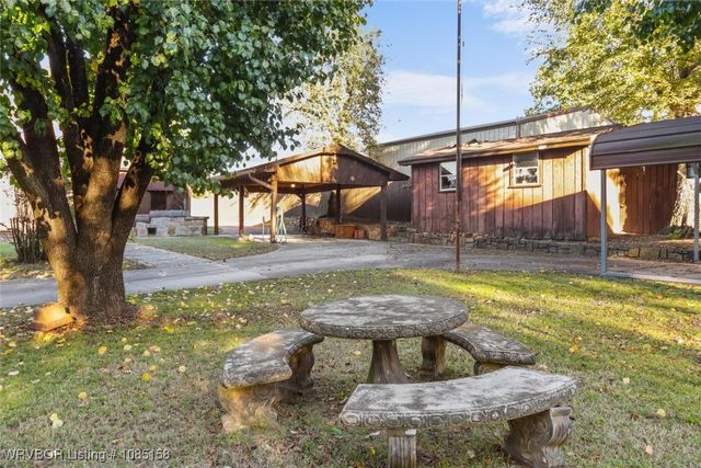 315 College Avenue, Poteau, OK 74953