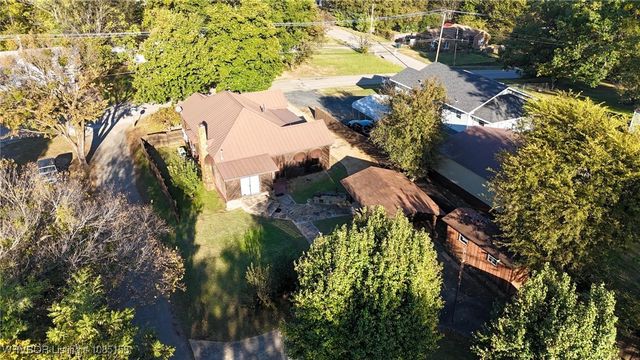 315 College Avenue, Poteau, OK 74953