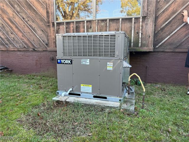 315 College Avenue, Poteau, OK 74953