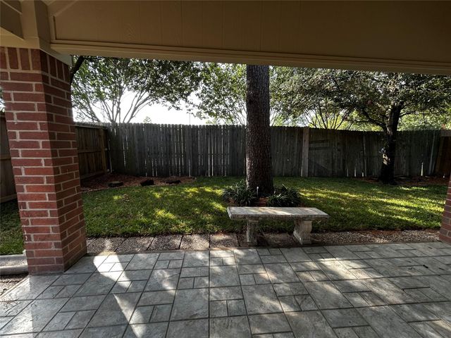 21725 York Timbers Drive, Kingwood, TX 77339