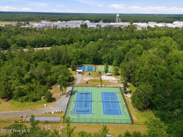 665 Jenoa Drive, Castle Hayne, NC 28429
