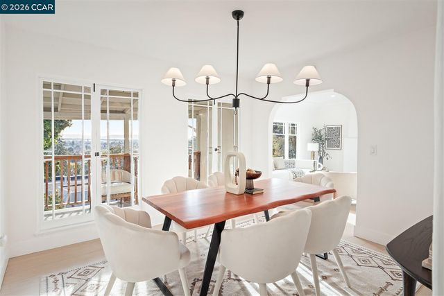 6055 Majestic Ave, Oakland, CA 94605