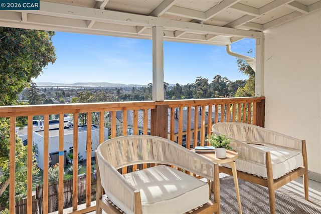 6055 Majestic Ave, Oakland, CA 94605