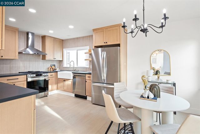 6055 Majestic Ave, Oakland, CA 94605