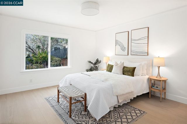 6055 Majestic Ave, Oakland, CA 94605