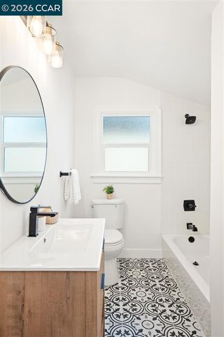 6055 Majestic Ave, Oakland, CA 94605