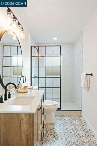 6055 Majestic Ave, Oakland, CA 94605