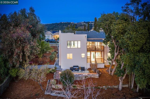 6055 Majestic Ave, Oakland, CA 94605