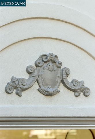 6055 Majestic Ave, Oakland, CA 94605