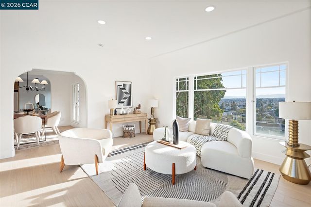 6055 Majestic Ave, Oakland, CA 94605