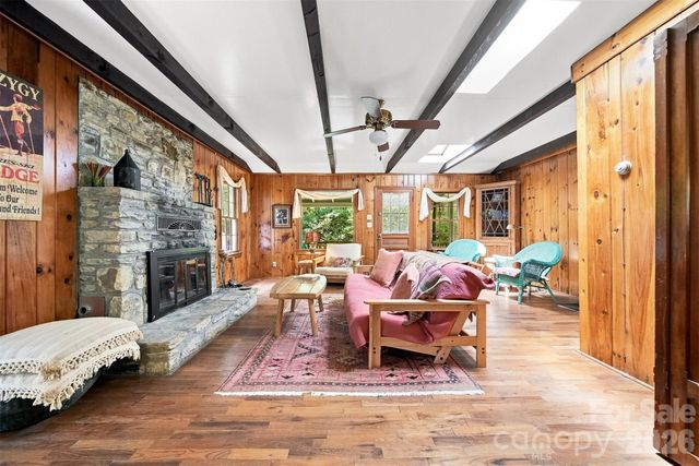6354 Gingercake Road, Newland, NC 28657