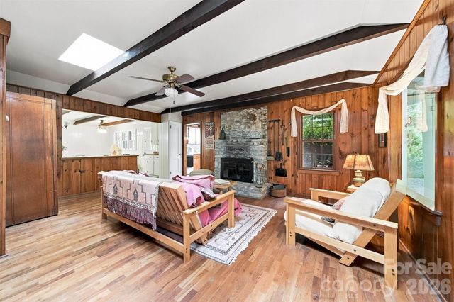 6354 Gingercake Road, Newland, NC 28657