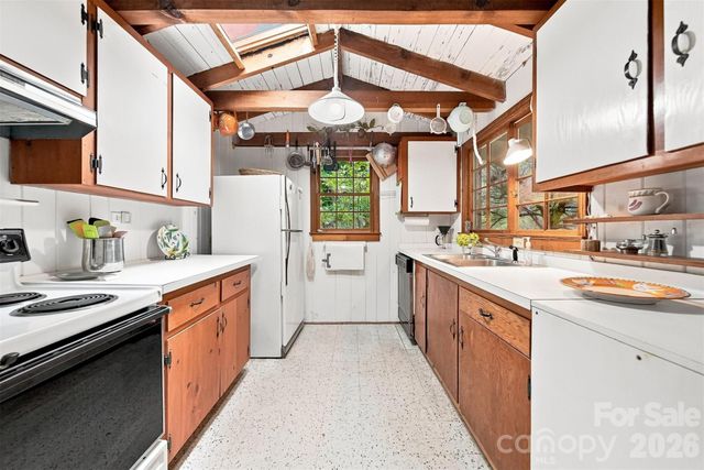 6354 Gingercake Road, Newland, NC 28657