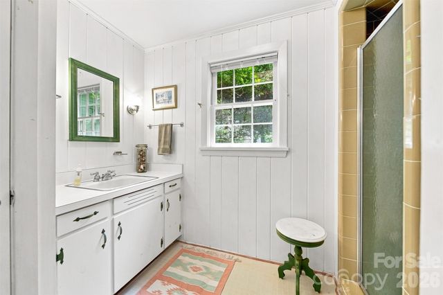 6354 Gingercake Road, Newland, NC 28657