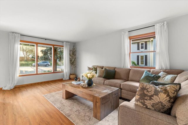 2507 S Chicago AVENUE, South Milwaukee, WI 53172