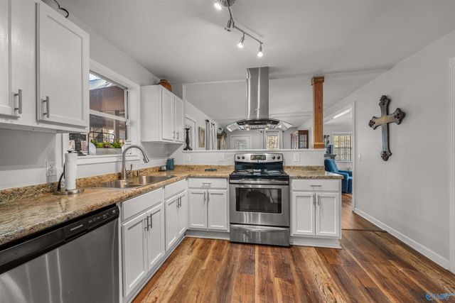 4202 S Gault Avenue, Fort Payne, AL 35967