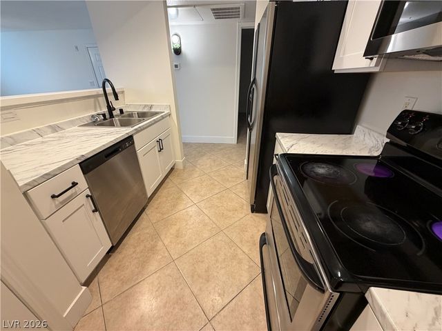 8101 West FLAMINGO Road 1114, Las Vegas, NV 89147