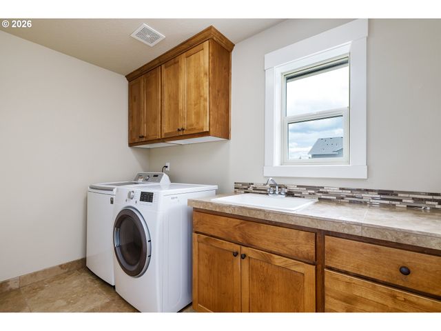 12566 SOCKEYE Ter, Oregon City, OR 97045