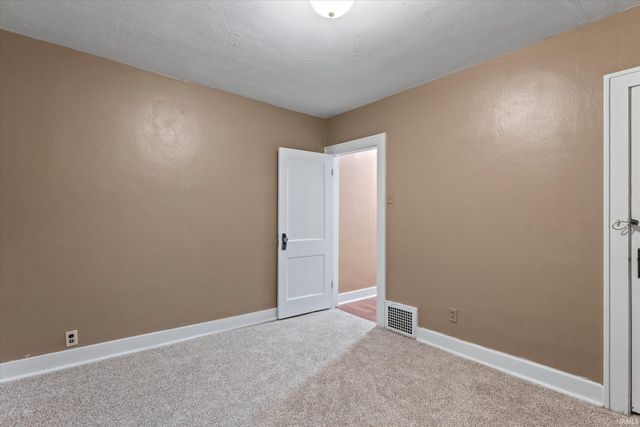 753 S 32nd Street, South Bend, IN 46615
