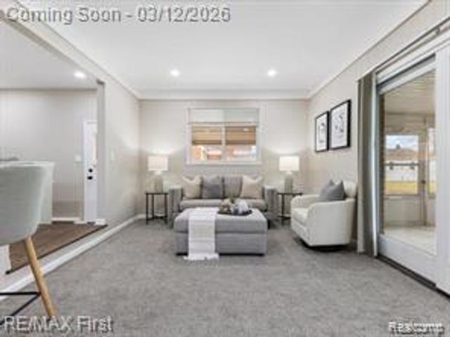 22600 Edgewater Street, St. Clair Shores, MI 48082