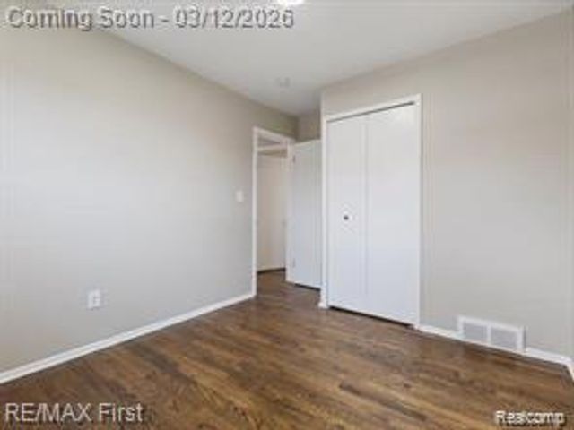 22600 Edgewater Street, St. Clair Shores, MI 48082