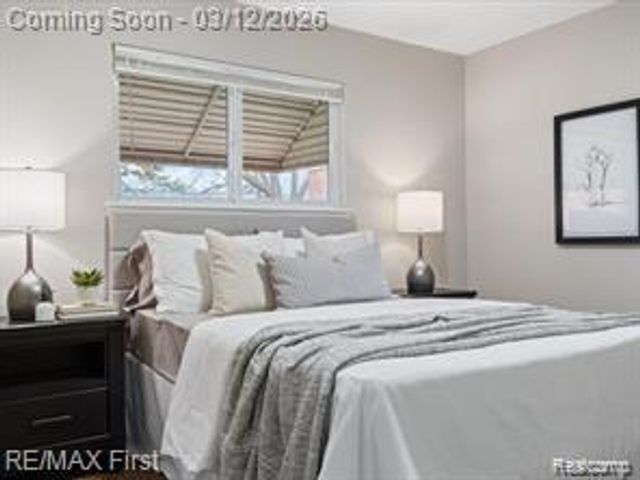 22600 Edgewater Street, St. Clair Shores, MI 48082