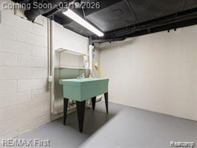 22600 Edgewater Street, St. Clair Shores, MI 48082