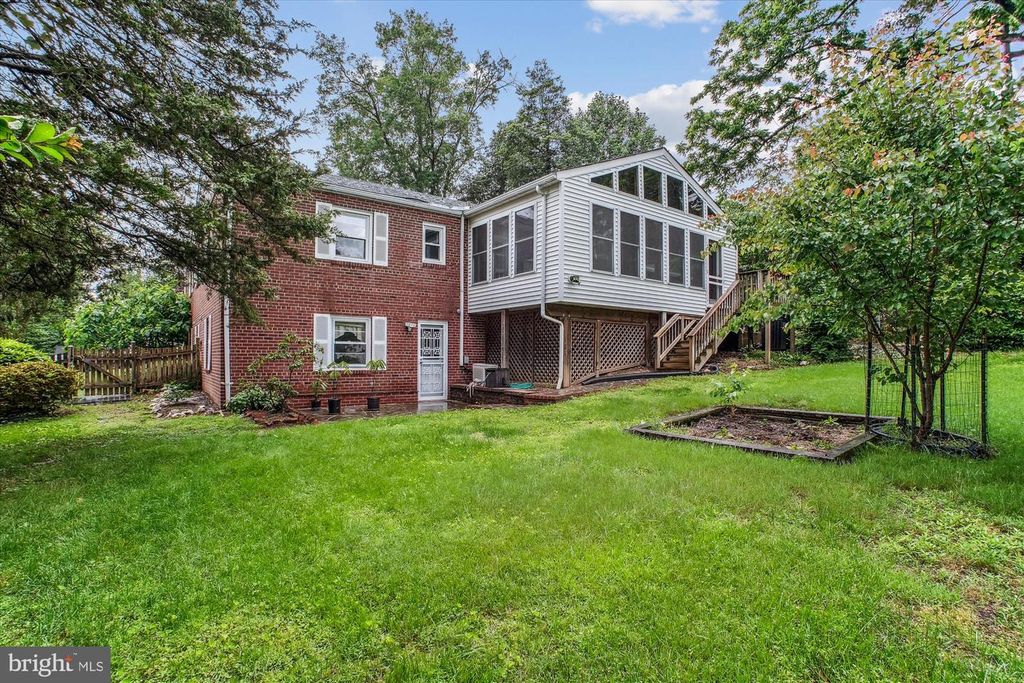 6448 EPPARD ST, Falls Church, VA 22042