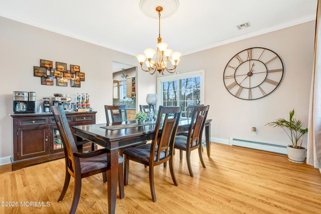 732 Wellington Avenue, Toms River, NJ 08757